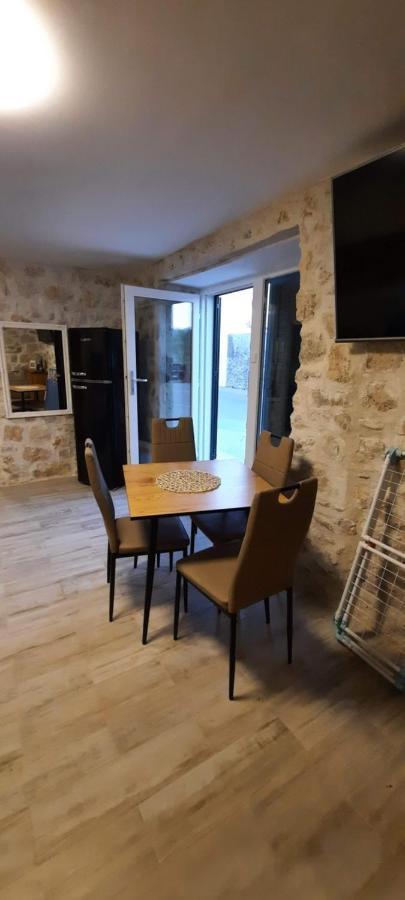 Apartments Mliko I Palenta Ražanac Eksteriør bilde